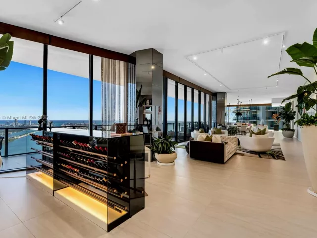 Продажа квартиры #5101 - фото 6784605