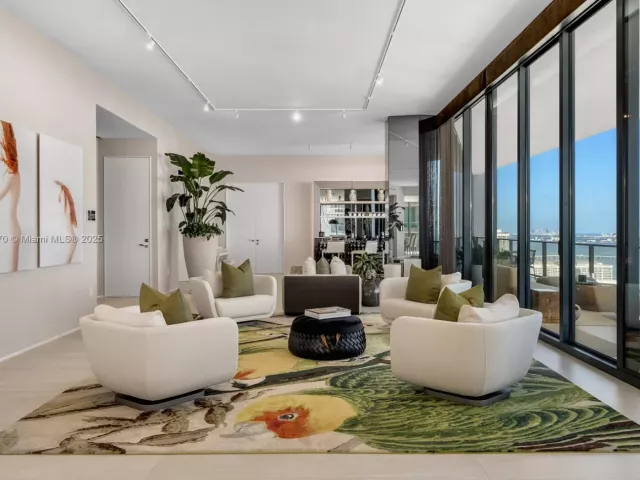 Продажа квартиры #5101 - фото 6784607