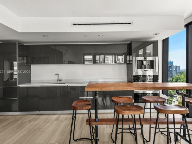 Продажа квартиры #1706 - фото 6780815