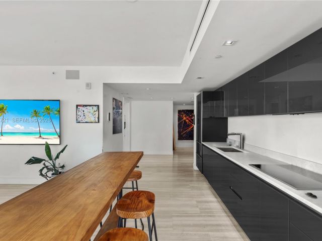 Продажа квартиры #1706 - фото 6780821