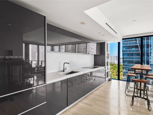 Продажа квартиры #1706 - фото 6780823