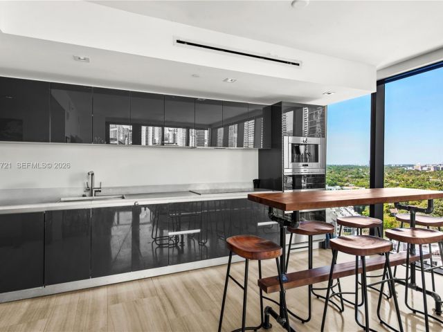 Продажа квартиры #1706 - фото 6780824