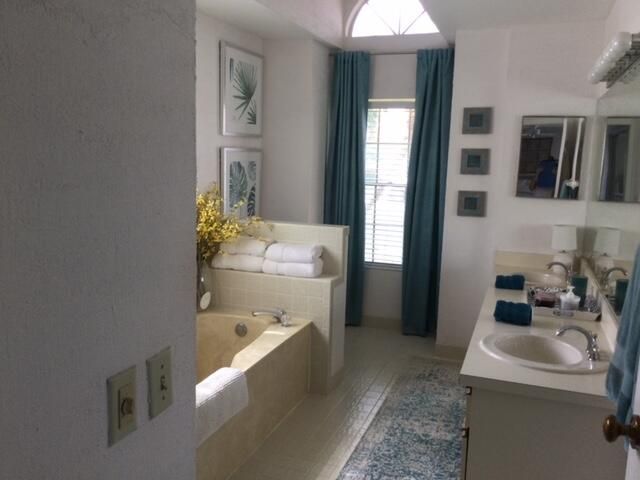 Дом в аренду по адресу 10758 Cypress Bend Drive - фото 6808784