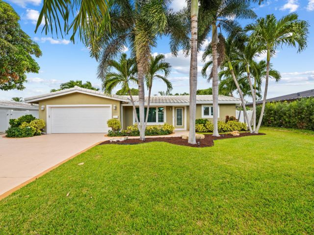 Продажа дома по адресу 2041 NE 59th Street - фото 6777719