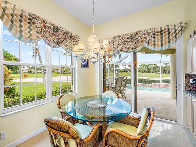 Продажа дома по адресу 8457 Quail Meadow Way - фото 6829906