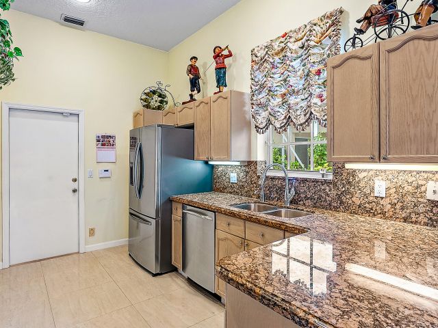 Продажа дома по адресу 8457 Quail Meadow Way - фото 6829908