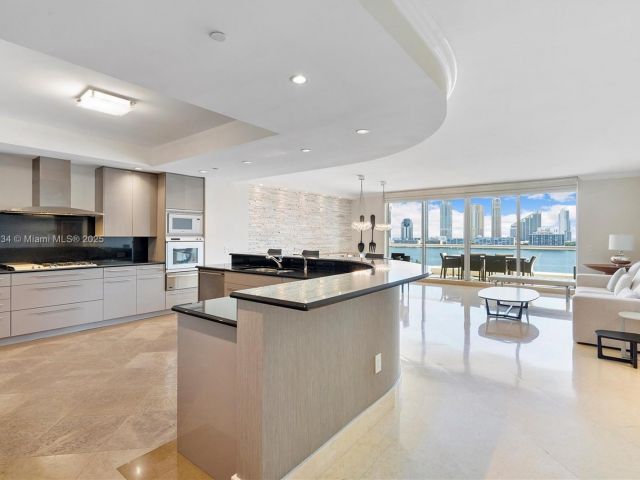 Продажа квартиры #1007 - фото 6821763