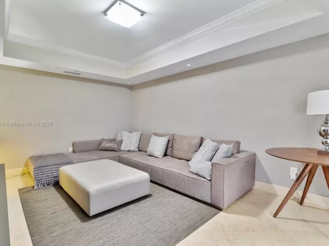 Продажа квартиры #1007 - фото 6821758