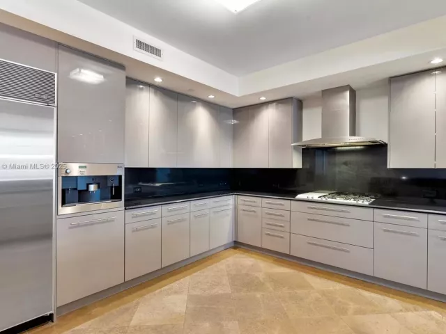 Продажа квартиры #1007 - фото 6821761