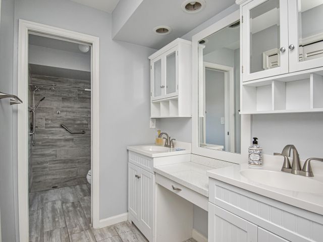 Продажа дома по адресу 7706 Solimar Circle - фото 6780387