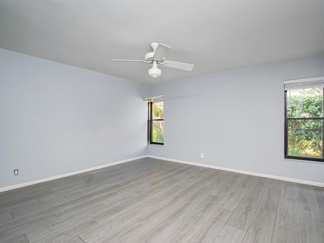 Продажа дома по адресу 7706 Solimar Circle - фото 6780390