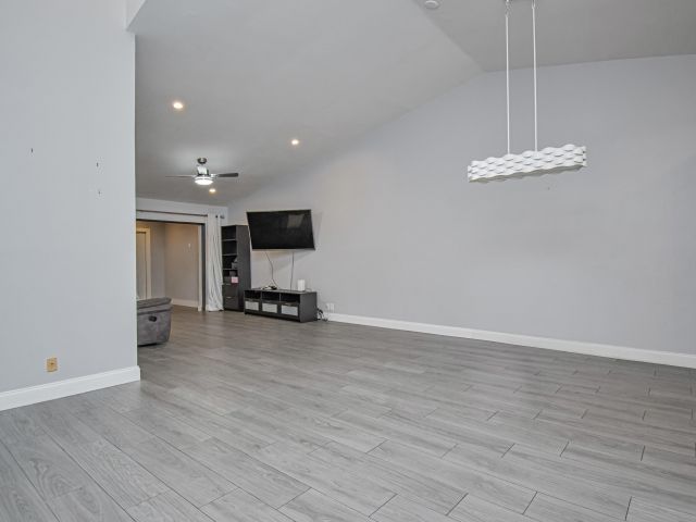 Продажа дома по адресу 7706 Solimar Circle - фото 6780394