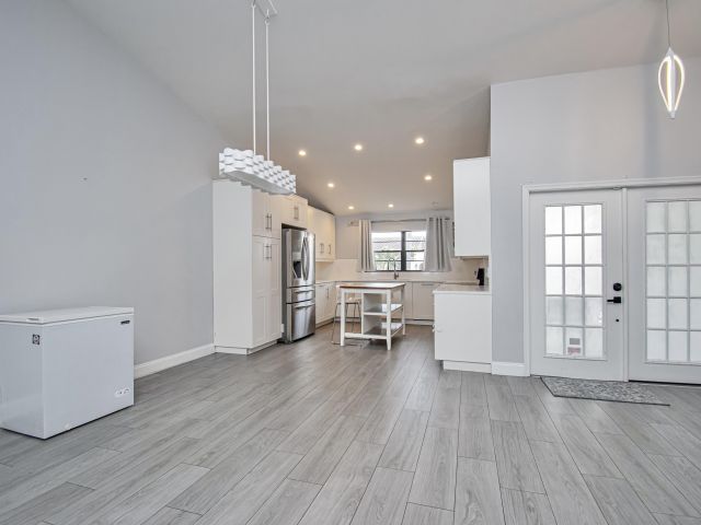 Продажа дома по адресу 7706 Solimar Circle - фото 6780396