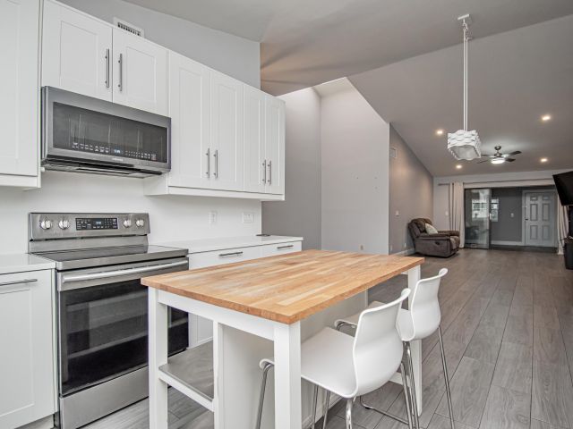 Продажа дома по адресу 7706 Solimar Circle - фото 6780398