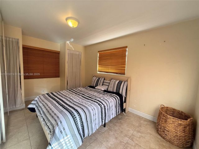 Дом в аренду по адресу 2435 Wilson St 1 - фото 7455604