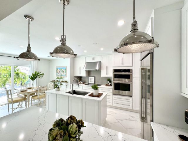 Продажа дома по адресу 15240 Tall Oak Avenue - фото 6804803