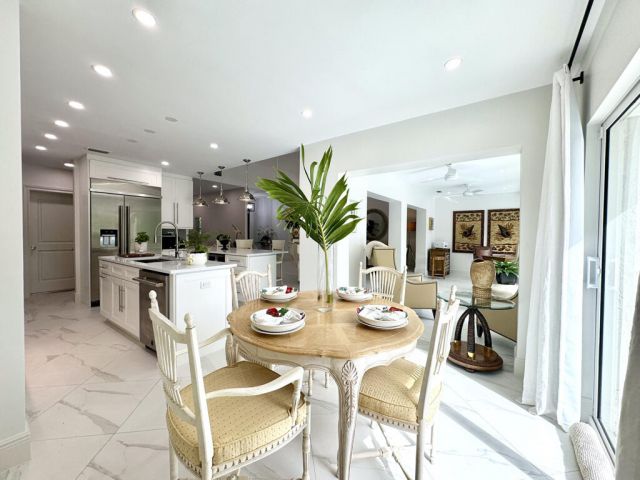 Продажа дома по адресу 15240 Tall Oak Avenue - фото 6804804