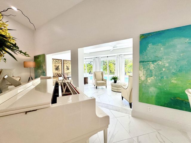 Продажа дома по адресу 15240 Tall Oak Avenue - фото 6804808