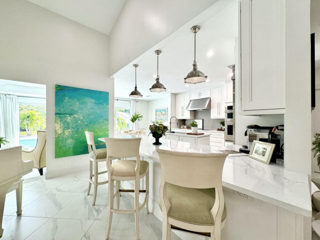 Продажа дома по адресу 15240 Tall Oak Avenue - фото 6804809