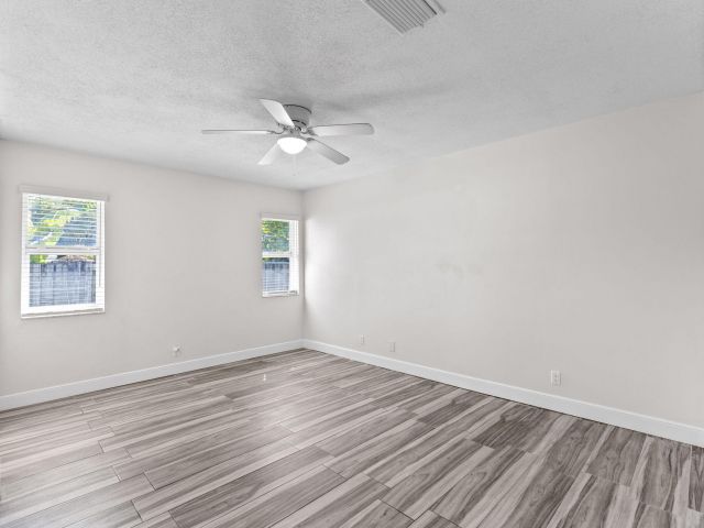 Продажа дома по адресу 254 NW 2nd Way - фото 6808133