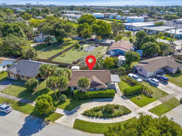 Продажа дома по адресу 254 NW 2nd Way - фото 6808147