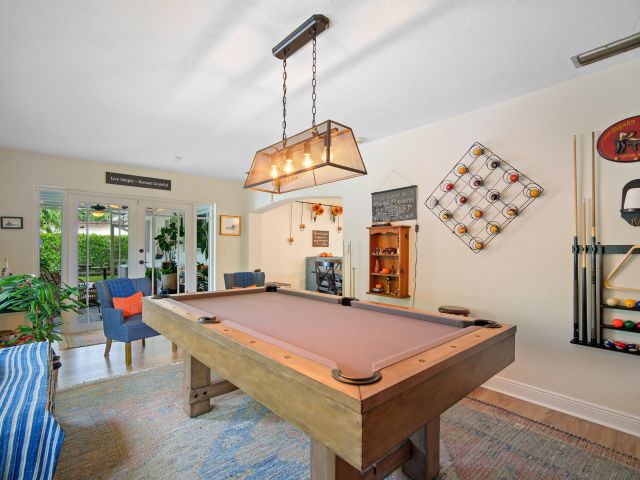 Продажа дома по адресу 10611 NW 18th Place - фото 6781688