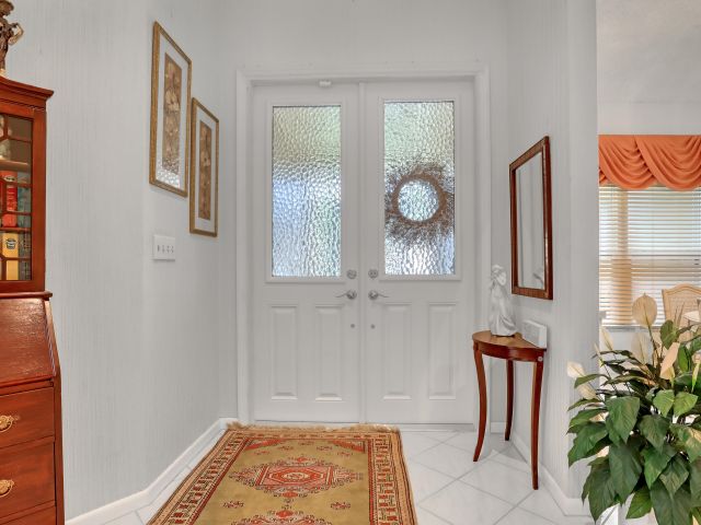 Продажа дома по адресу 712 Golf Court - фото 6803569