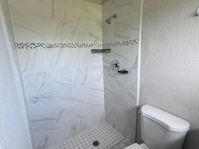 Дом в аренду по адресу 4511 SW 23rd Street - фото 6799140