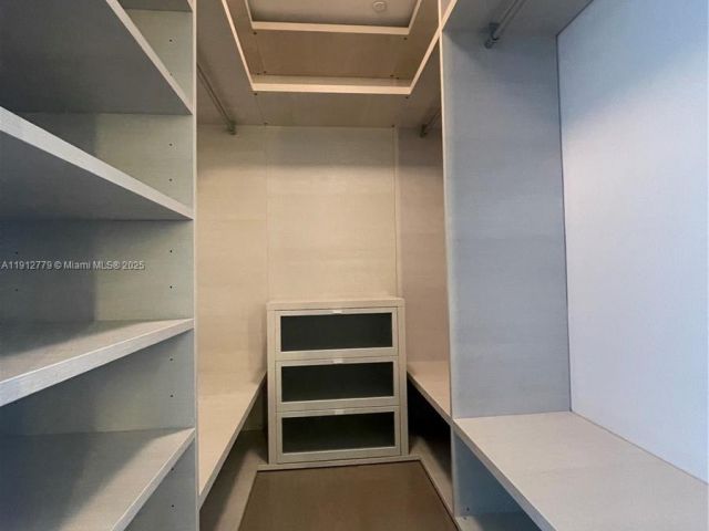 Продажа квартиры #3806 - фото 6783801