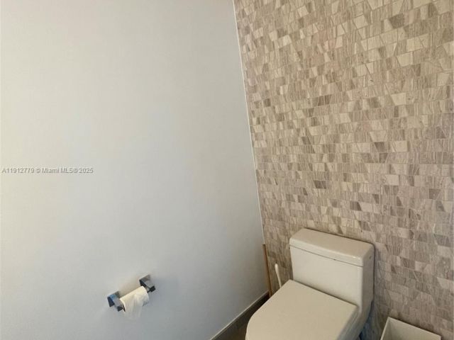 Продажа квартиры #3806 - фото 6783805