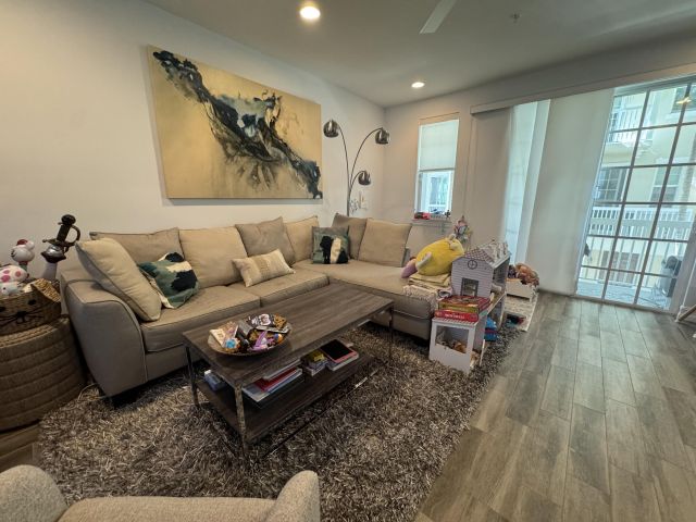 Дом в аренду по адресу 101 E Coda Circle C - фото 6799574