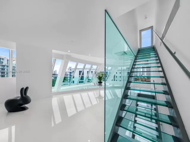 Продажа квартиры # - фото 6782620