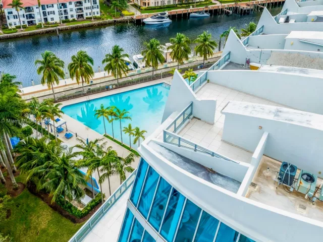 Продажа квартиры # - фото 6782627