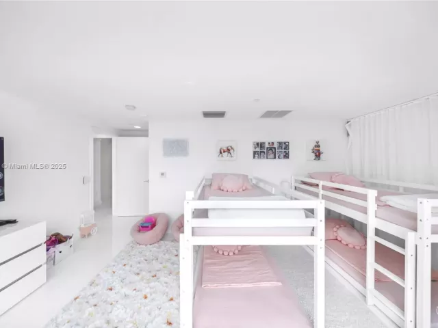 Продажа квартиры # - фото 6782613