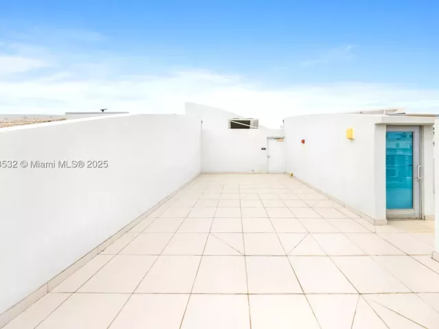 Продажа квартиры # - фото 8980753