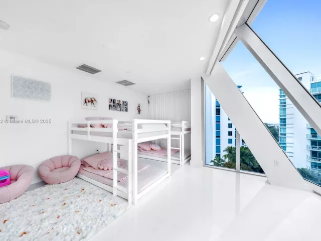 Продажа квартиры # - фото 6782614