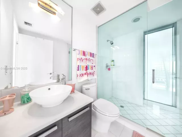 Продажа квартиры # - фото 6782616