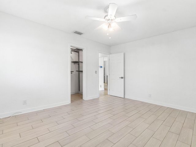 Дом в аренду по адресу 5068 Sunrise Boulevard - фото 6798608