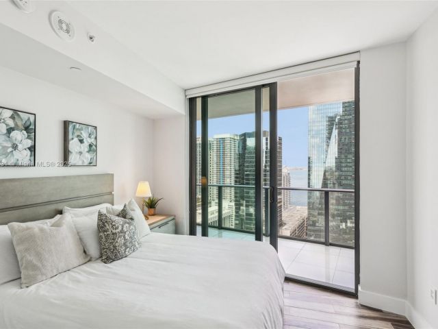 Продажа квартиры #2404 - фото 6802045