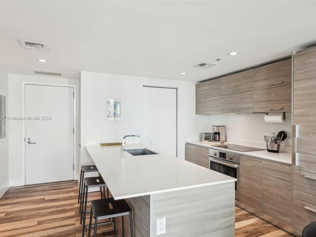 Продажа квартиры #2404 - фото 6802053