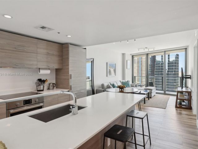 Продажа квартиры #2404 - фото 6802054