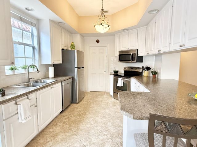 Продажа дома по адресу 2603 Muskegon Way - фото 6785129