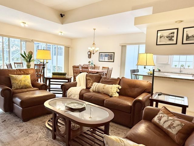 Продажа дома по адресу 2603 Muskegon Way - фото 6785130