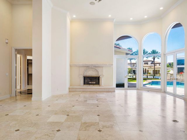 Продажа дома по адресу 159 W Coconut Palm Road - фото 6854365