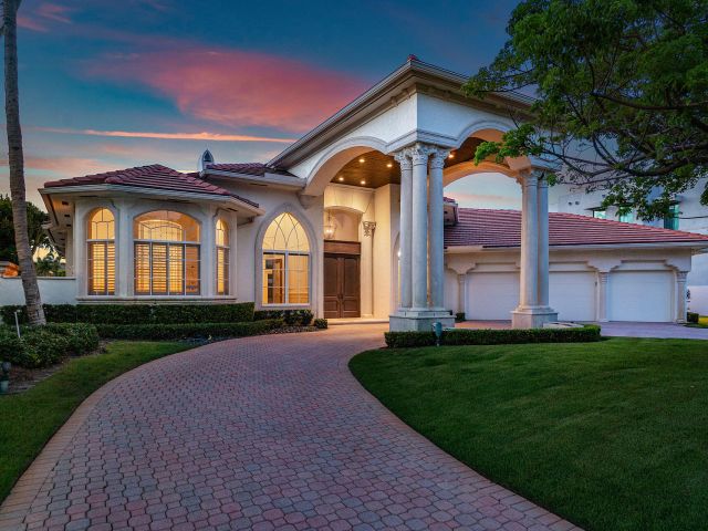 Продажа дома по адресу 159 W Coconut Palm Road - фото 6854378