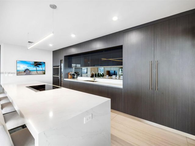 Продажа квартиры #5312 - фото 6784627