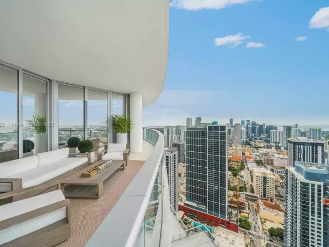 Продажа квартиры #5312 - фото 6784624