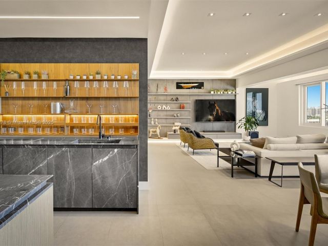 Продажа квартиры #1634 - фото 6819123