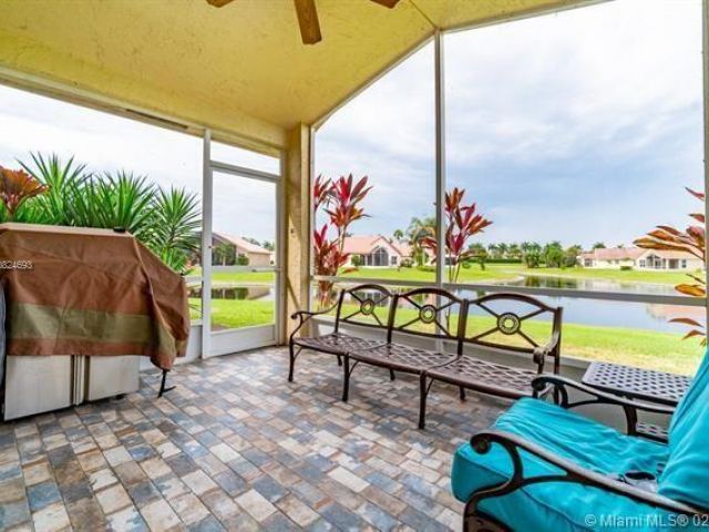 Дом в аренду по адресу 14181 Castlerock Way - фото 6823524