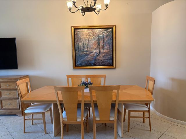 Дом в аренду по адресу 14181 Castlerock Way - фото 6823533